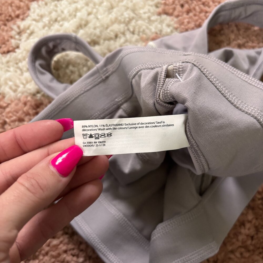 Lululemon NWT Tough Train High Neck Bra Mauve Grey / Light Sage Womens Size 6 - Picture 10 of 10